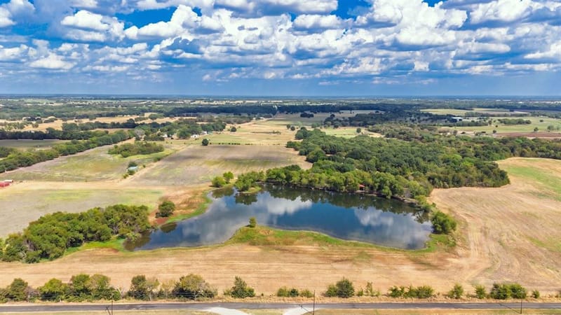 7959 County Road 4823, Wolfe City TX 75496 - Photo 18