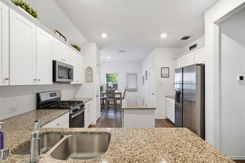 2264 Jasper Drive, Little Elm TX 76227 - Photo 8