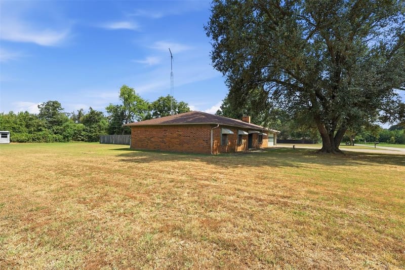 221 County Road 3220, Mount Pleasant TX 75455 - Photo 16