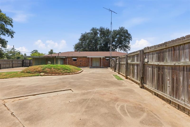 221 County Road 3220, Mount Pleasant TX 75455 - Photo 26
