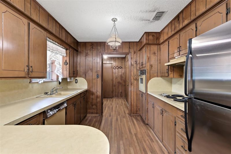 221 County Road 3220, Mount Pleasant TX 75455 - Photo 9