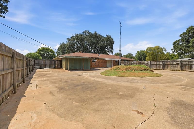 221 County Road 3220, Mount Pleasant TX 75455 - Photo 24