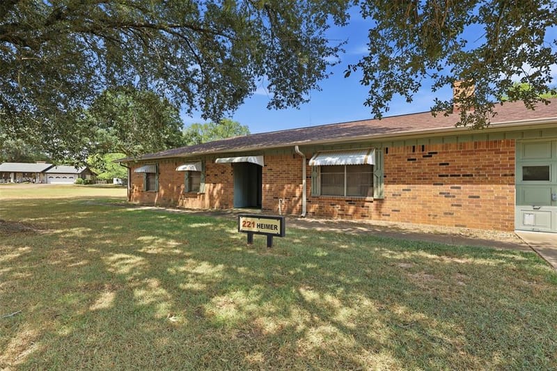 221 County Road 3220, Mount Pleasant TX 75455 - Photo 18