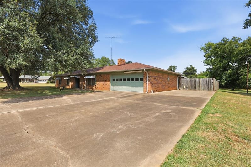 221 County Road 3220, Mount Pleasant TX 75455 - Photo 19