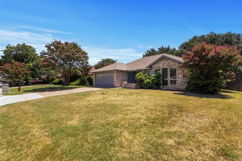 2709 Typhon Drive, Grand Prairie TX 75052 - Photo 2