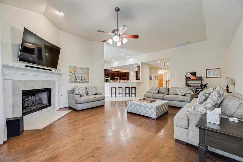 208 Stanford Court, Heath TX 75032 - Photo 5