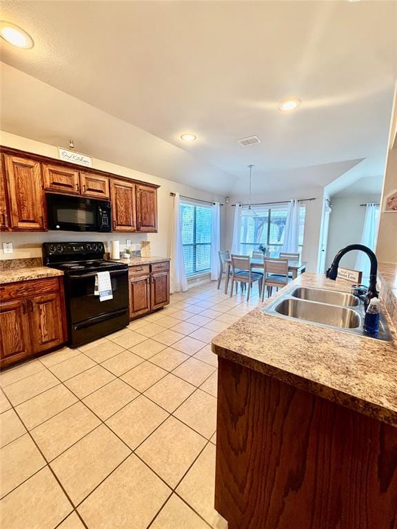 7028 Seton Hall Drive, Fort Worth TX 76120 - Photo 5