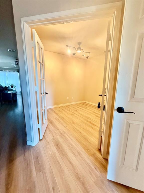 7028 Seton Hall Drive, Fort Worth TX 76120 - Photo 9