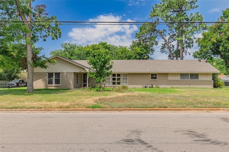 703 Texas Street, Sulphur Springs TX 75482