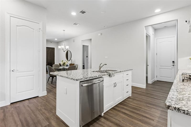 6904 Fairfield Lane, North Richland Hills TX 76182 - Photo 7