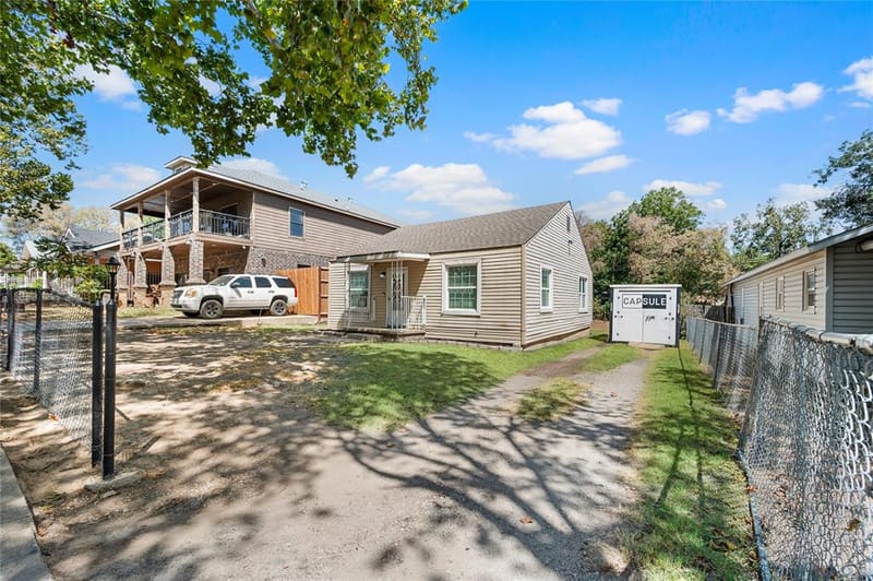2712 27th Street, Fort Worth TX 76106 - Photo 2
