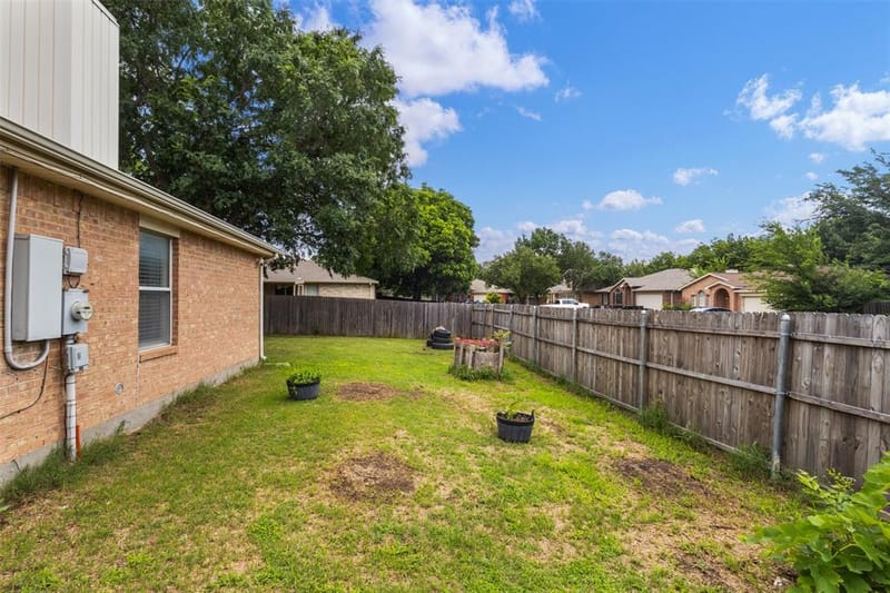 300 Comiskey Court, Saginaw TX 76179 - Photo 22