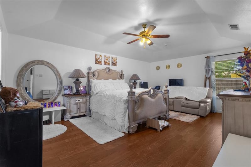 300 Comiskey Court, Saginaw TX 76179 - Photo 14