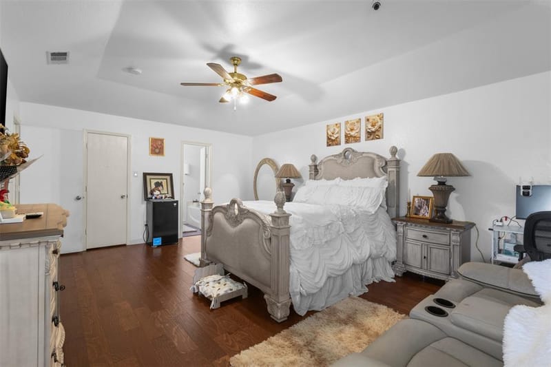 300 Comiskey Court, Saginaw TX 76179 - Photo 15