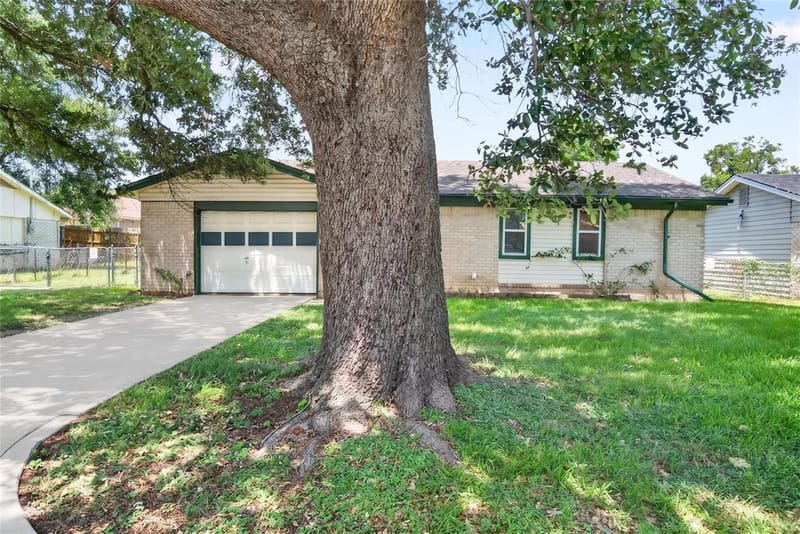 2461 Lisa Street, Grand Prairie TX 75051 - Photo 20