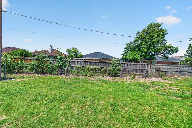 2461 Lisa Street, Grand Prairie TX 75051 - Photo 19