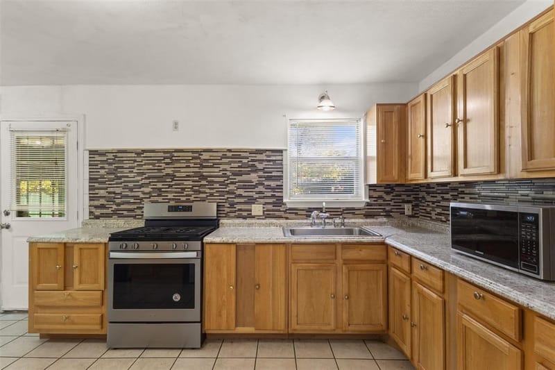 4805 Ira Street, Haltom City TX 76117 - Photo 7