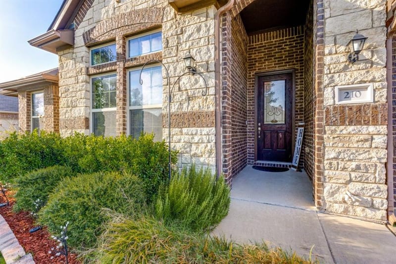 210 Ovaletta Drive, Justin TX 76247 - Photo 2