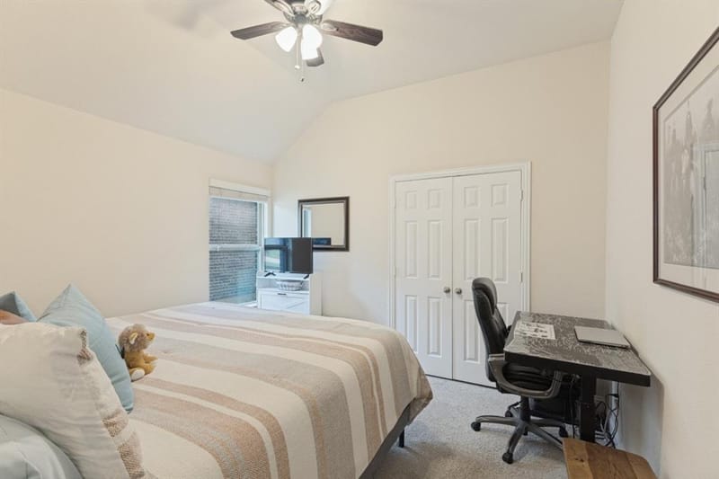 210 Ovaletta Drive, Justin TX 76247 - Photo 18