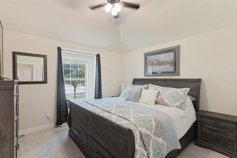 210 Ovaletta Drive, Justin TX 76247 - Photo 11
