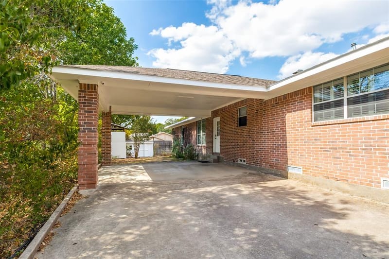 9005 Lanshire Drive, Dallas TX 75238 - Photo 24