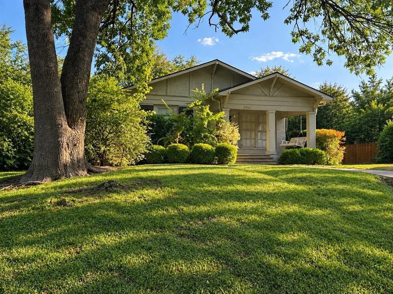 5926 Belmont Avenue, Dallas TX 75206 - Photo 2