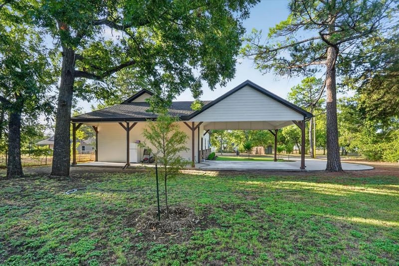 617 E Chambers Street, Cleburne TX 76031 - Photo 24