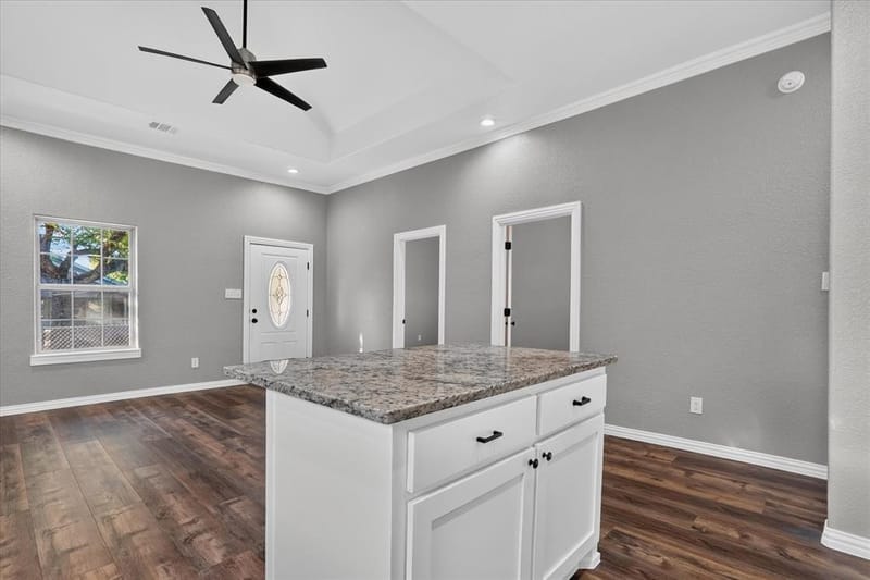 617 E Chambers Street, Cleburne TX 76031 - Photo 11