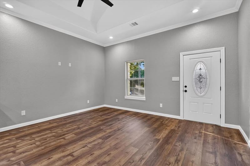 617 E Chambers Street, Cleburne TX 76031 - Photo 8