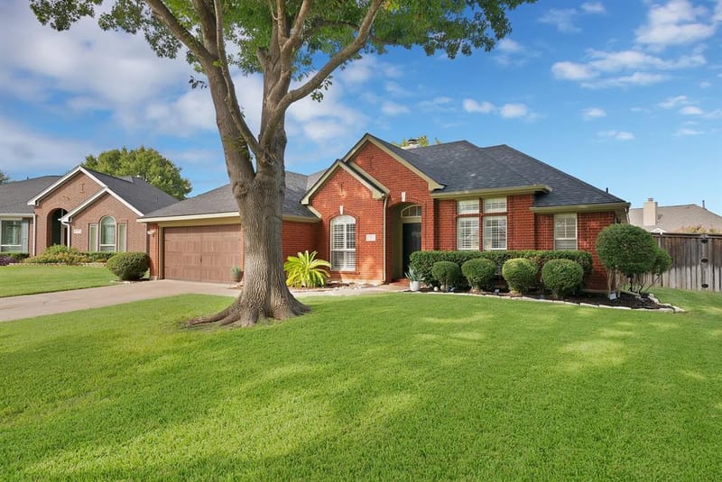4 Dobree Court, Mansfield TX 76063 - Photo 2