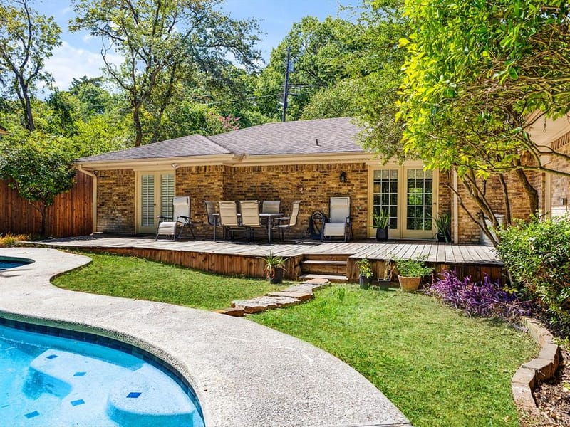 1218 Bow Creek Drive, Duncanville TX 75116 - Photo 2