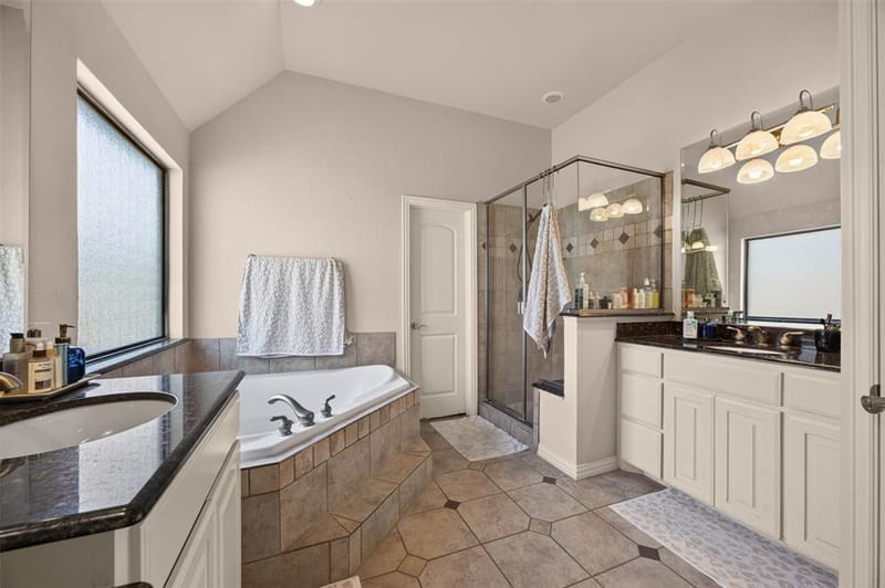 2101 S Hill Drive, Irving TX 75038 - Photo 12