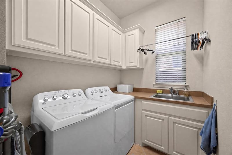 2101 S Hill Drive, Irving TX 75038 - Photo 20