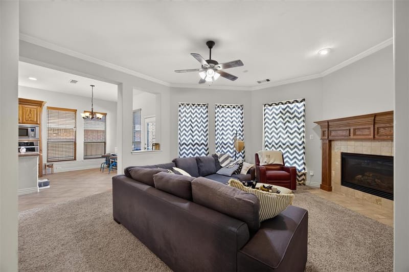 2101 S Hill Drive, Irving TX 75038 - Photo 8
