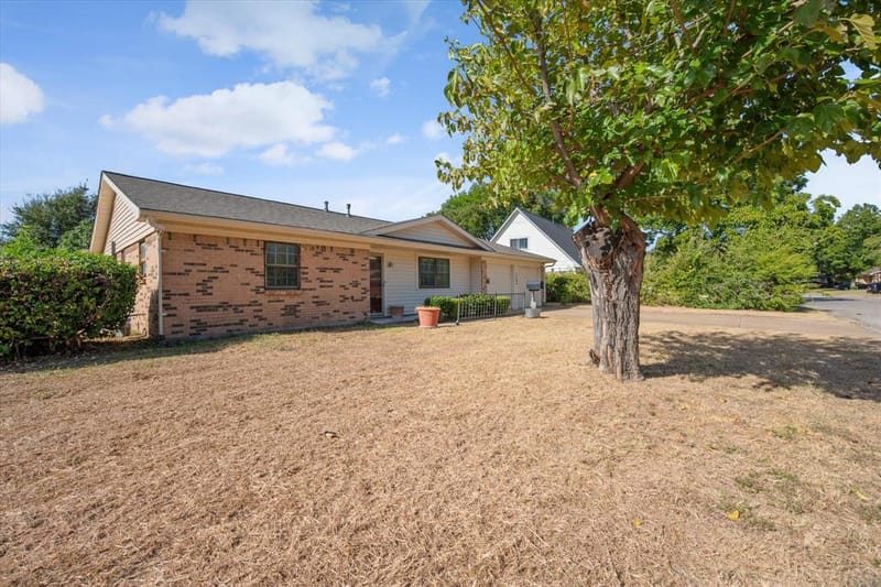 3504 Carriage Hill Drive, Forest Hill TX 76140 - Photo 3
