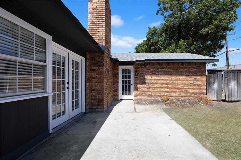 10414 Black Walnut Drive, Dallas TX 75243 - Photo 16