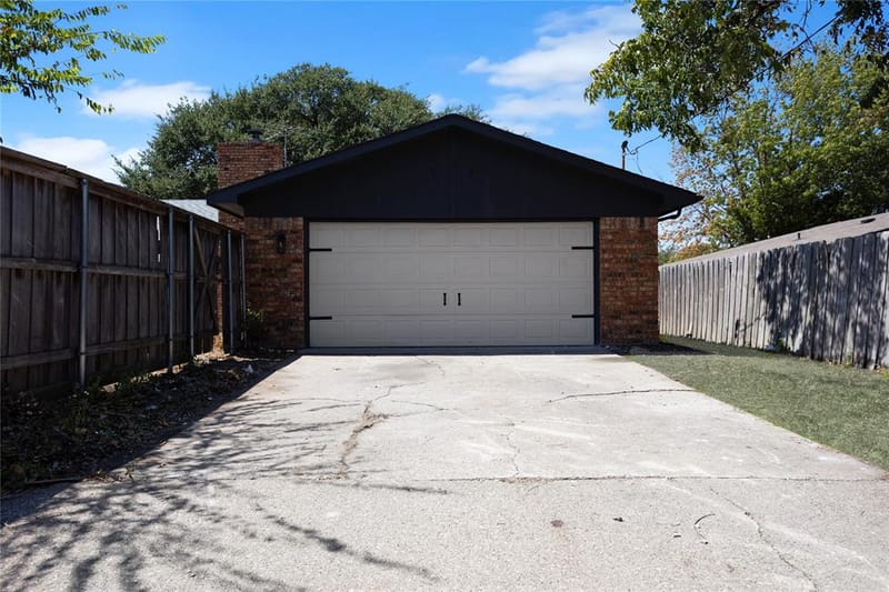 10414 Black Walnut Drive, Dallas TX 75243 - Photo 14