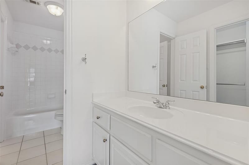 1432 Parkwood Drive, Carrollton TX 75007 - Photo 25