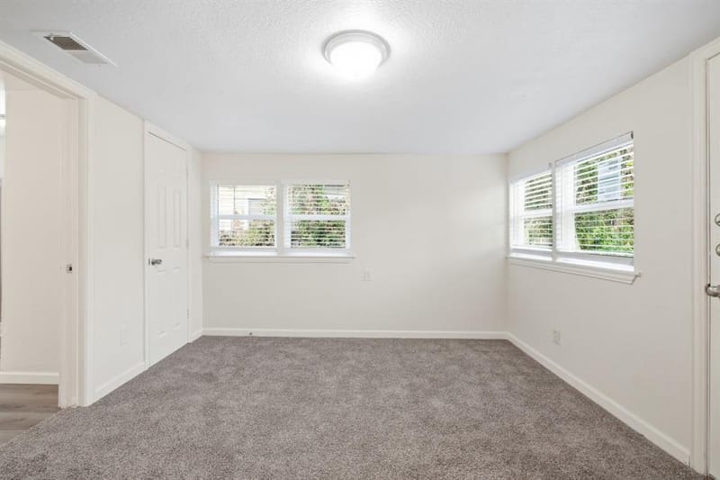 5728 Kilpatrick Avenue, Fort Worth TX 76107 - Photo 12