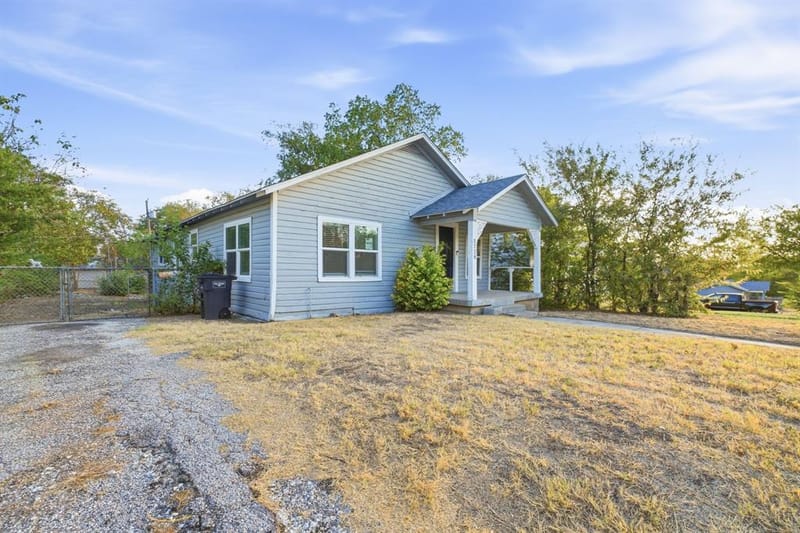 5728 Kilpatrick Avenue, Fort Worth TX 76107 - Photo 3