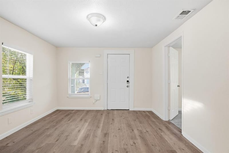 5728 Kilpatrick Avenue, Fort Worth TX 76107 - Photo 5