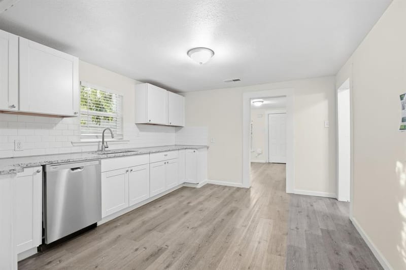 5728 Kilpatrick Avenue, Fort Worth TX 76107 - Photo 9