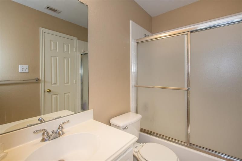 5704 Windmere Lane, Haltom City TX 76137 - Photo 16