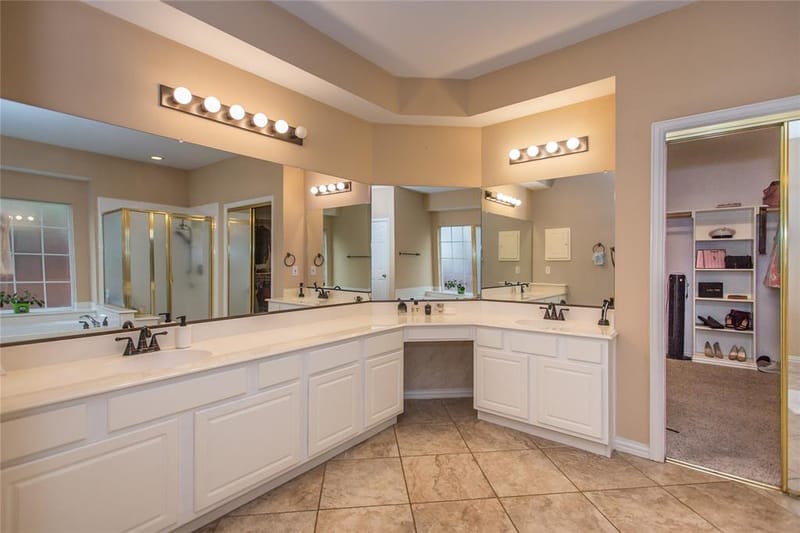 5704 Windmere Lane, Haltom City TX 76137 - Photo 9