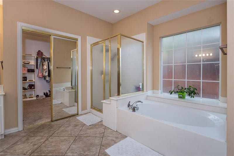 5704 Windmere Lane, Haltom City TX 76137 - Photo 10