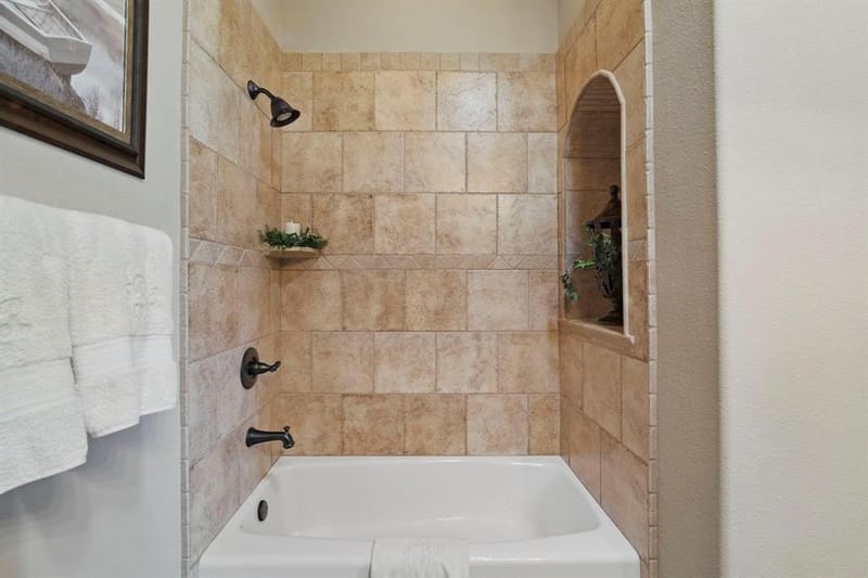 5609 Flagstick Drive, Granbury TX 76049 - Photo 27