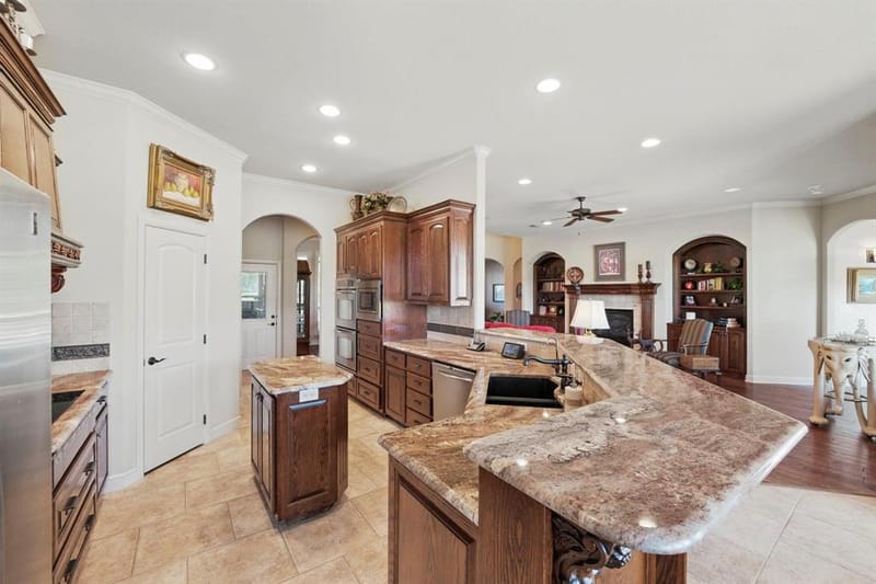 5609 Flagstick Drive, Granbury TX 76049 - Photo 15