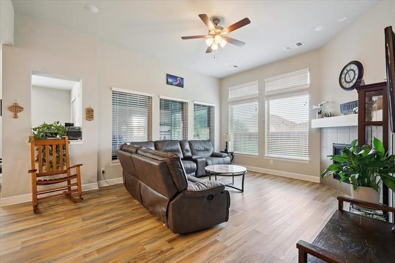 345 Greenbriar Road, Little Elm TX 75068 - Photo 5