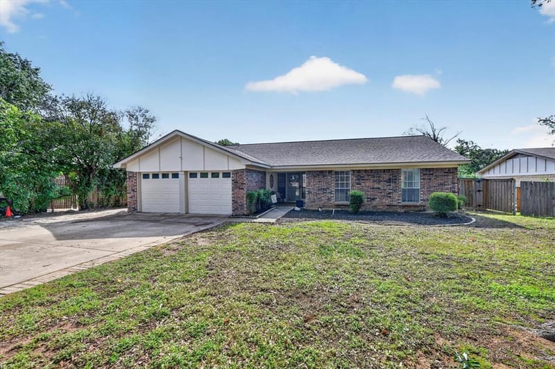 6724 Bartay Drive, North Richland Hills TX 76182 - Photo 2