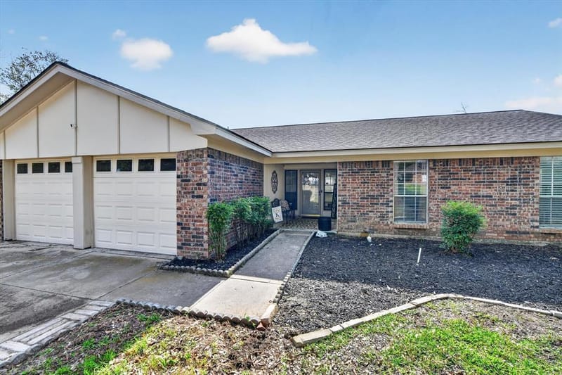 6724 Bartay Drive, North Richland Hills TX 76182 - Photo 3